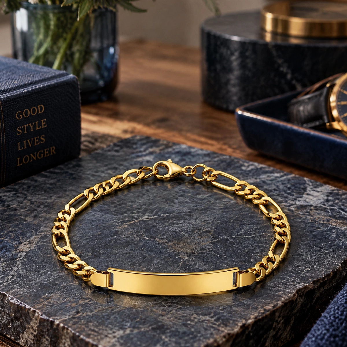 Pulseira fígaro em ouro 18k: Pulseira Chapa Fígaro, da KMS Joias