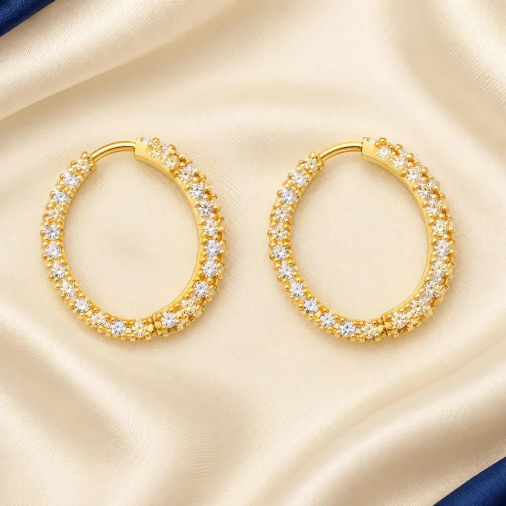 Brinco Argola Cravejada Ouro 18k Fina, em foto de estúdio