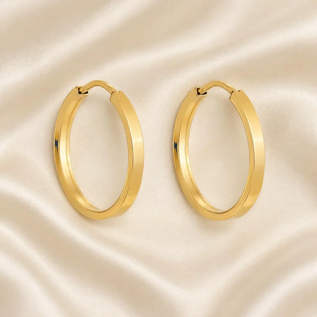 Brinco Argola Ouro 18k Chata, em foto de estúdio