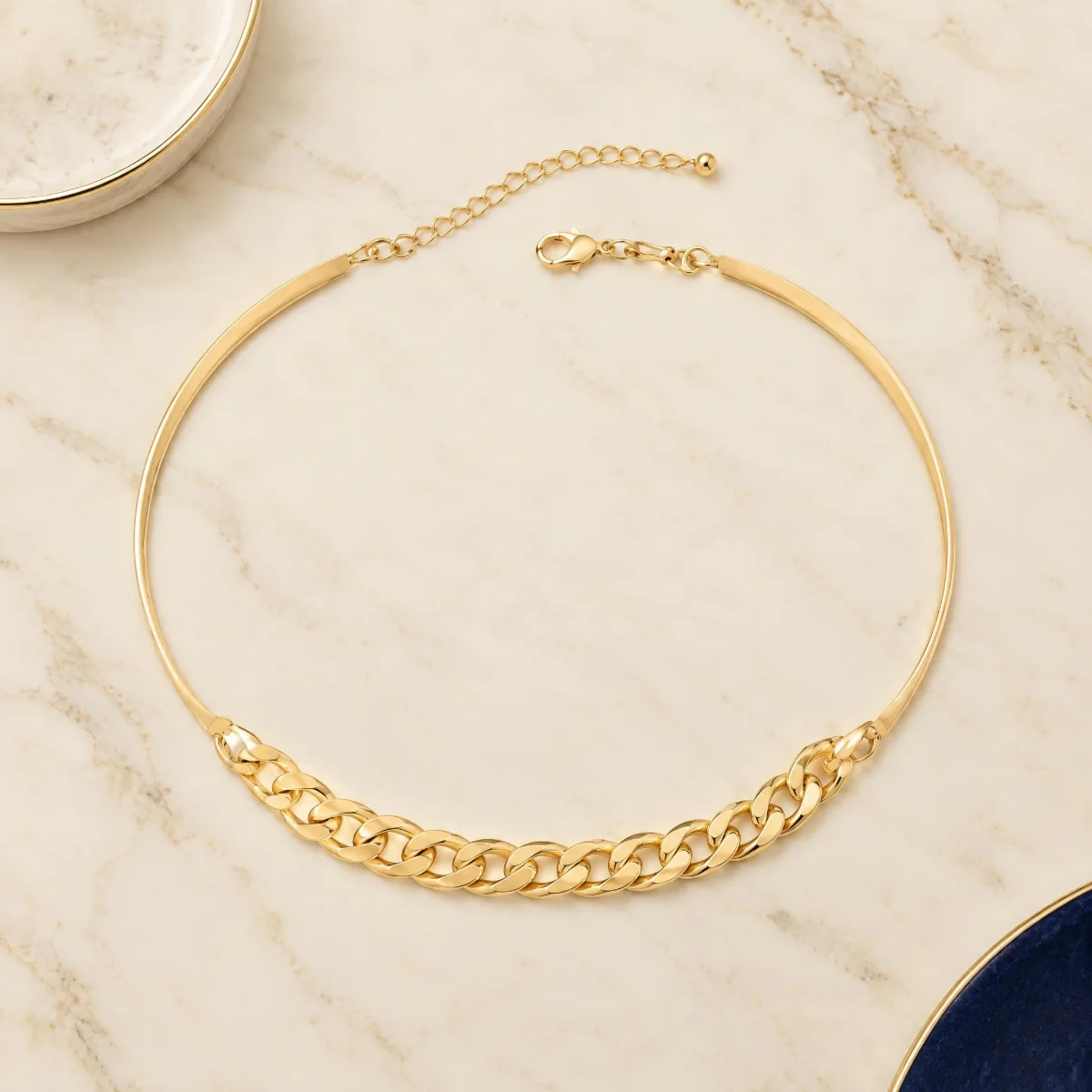 Choker Ouro 18k Grumet, em foto de estúdio
