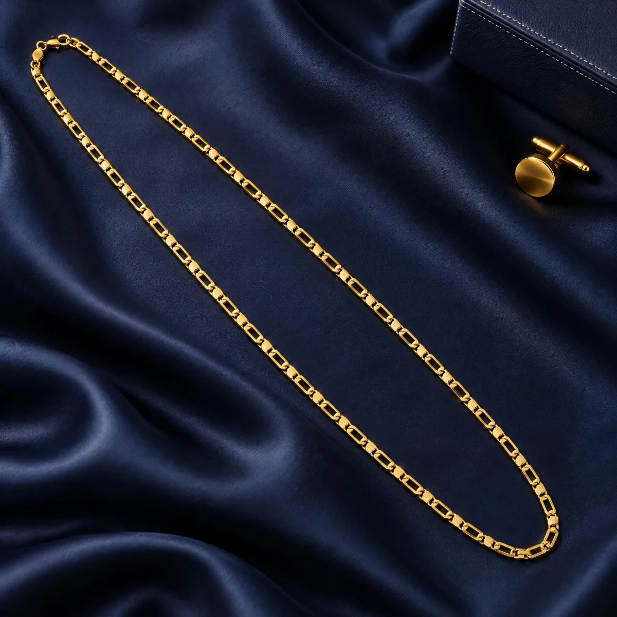Cordão Masculino Ouro 18k, em foto de estúdio