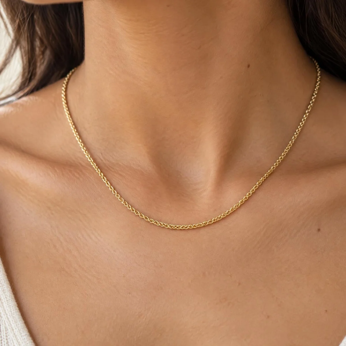 Corrente Rabo de Raposa em Ouro 18k, em uso por uma modelo