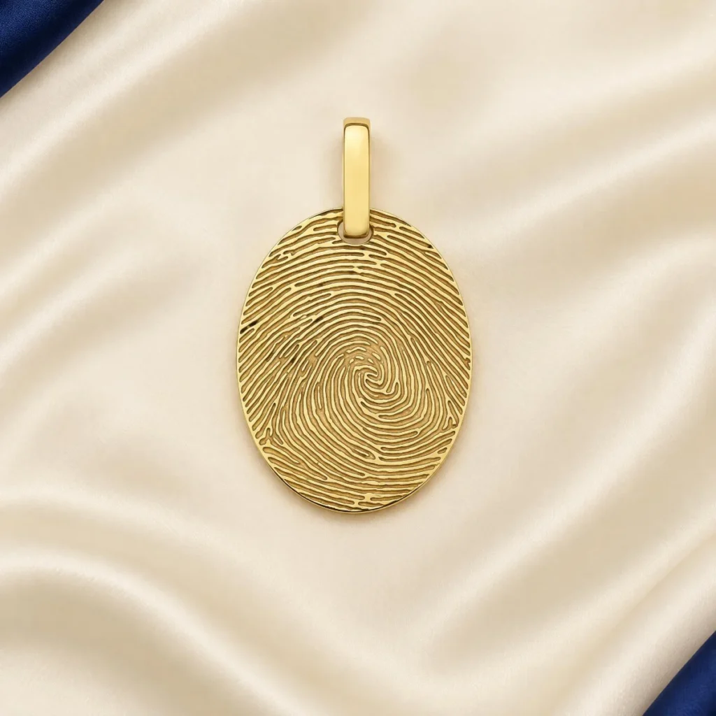 Pingente Medalha Ouro 18k Digital, em foto de estúdio